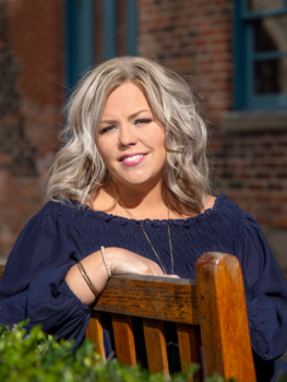 Photo of Terri Roberts